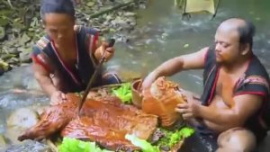 Мы испекли целую маленькую парасенку и съели её всю.