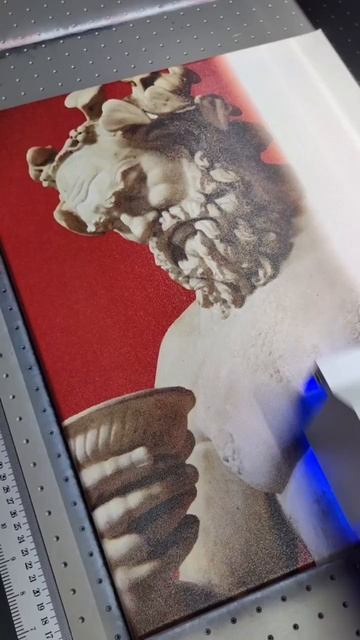 Брендирование предметов с помощью УФ печати в Подольске в студии УПС