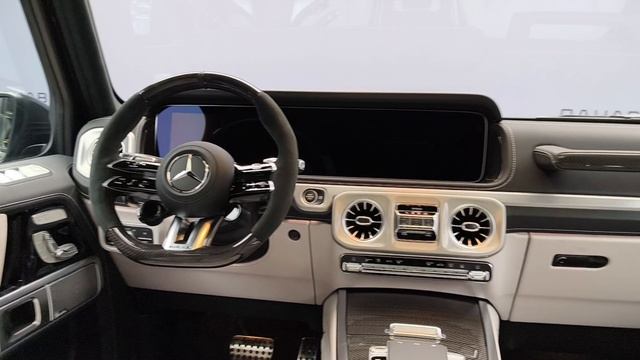 Mercedes-Benz Mercedes-AMG G 63 FL смотреть онлайн