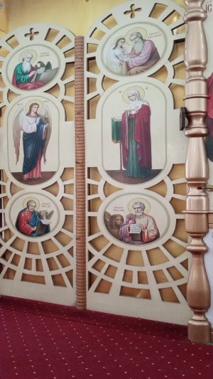 Божественная служба в храме Святой Троицы