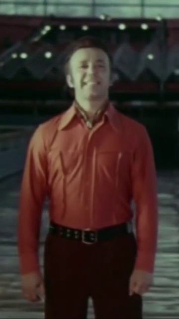 Иосиф Кобзон — Не расстанусь с комсомолом буду вечно молодым.