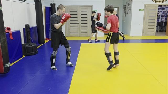 Скорость, мощь и французский шарм 🥊
3 февраля, зал кипит! Данковские саватисты оттачивают технику