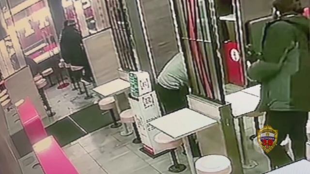 Сотрудники полиции района Гольяново задержали подозреваемого в краже сумки с планшетом