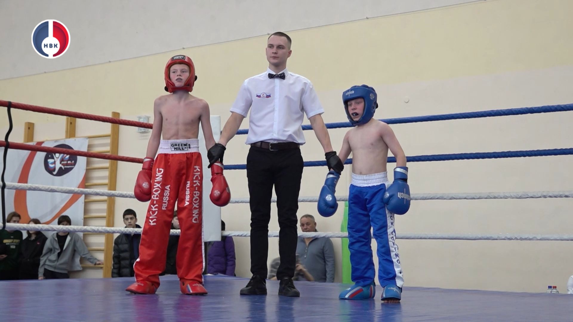 В спортивной школе № 4 развернулись областные соревнования по кикбоксингу смотреть онлайн
