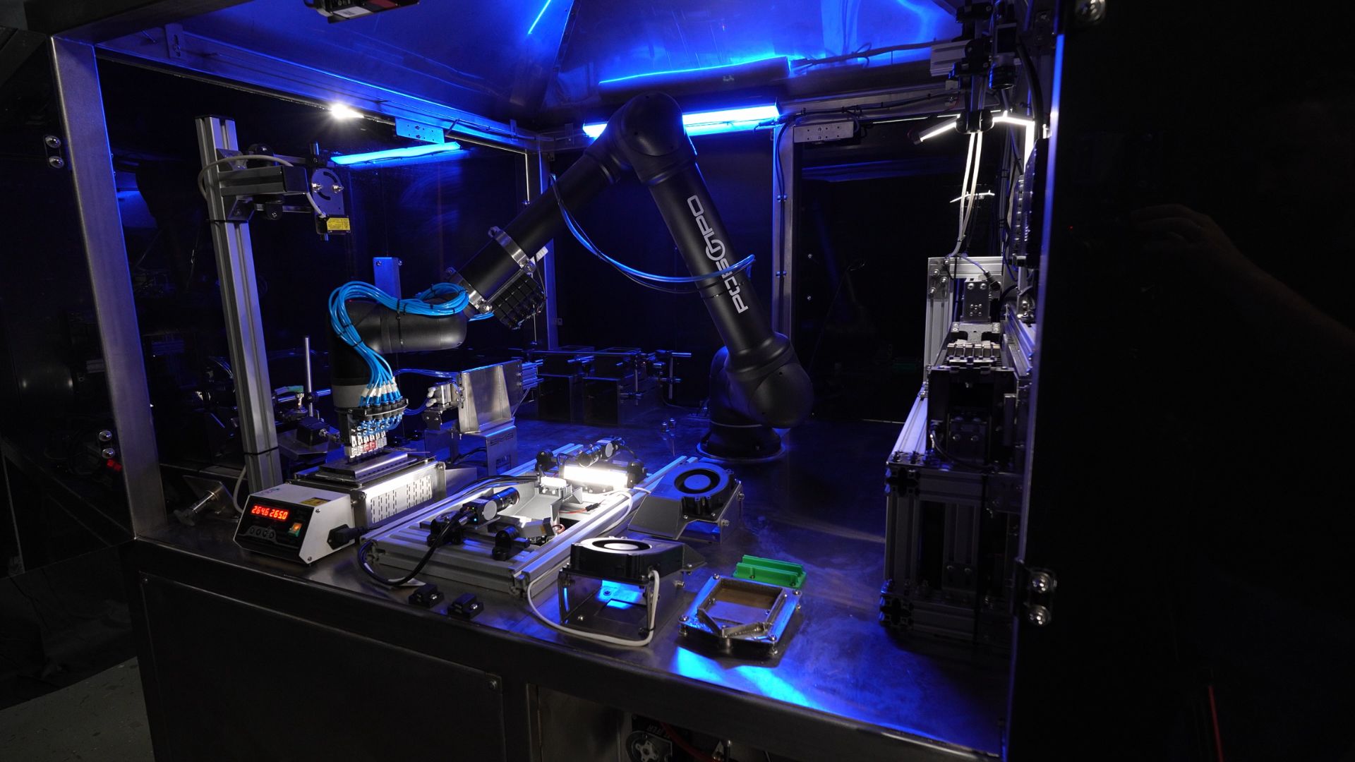 Комплекс автоматизированного лужения на базе EMS Robot  EMS Vision