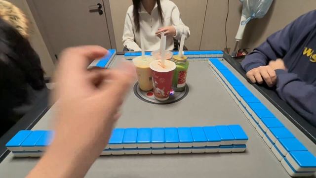 2026-01-18 07.10.18-Video-忧郁小土豆-四人新年第一聚 смотреть онлайн