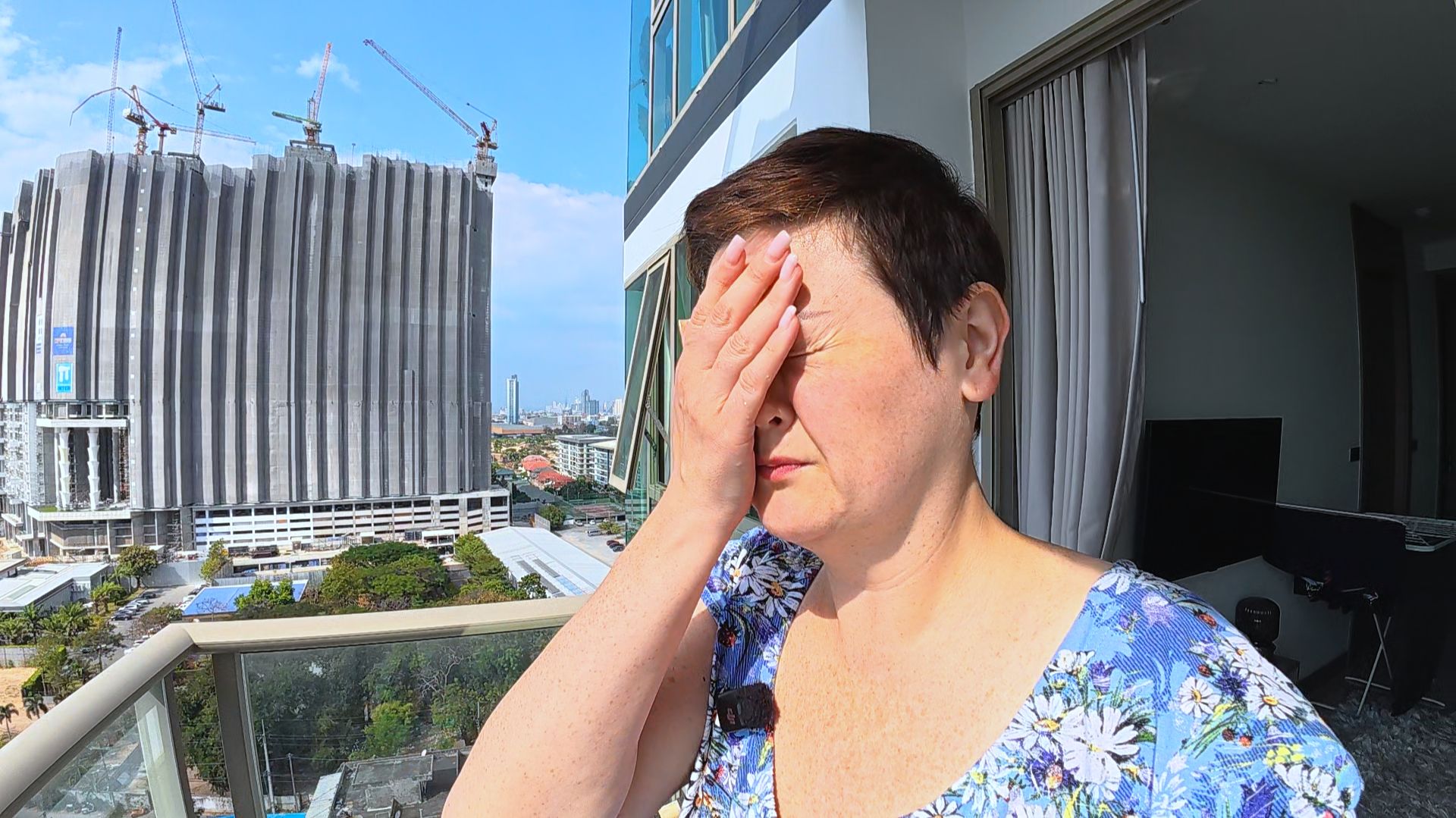 Паттайя! Вышла на балкон и РАССТРОИЛАСЬ! Почему не можем ОСТАТЬСЯ в Таиланде? ЦЕНЫ ВЗЛЕТЕЛИ! Влог смотреть онлайн