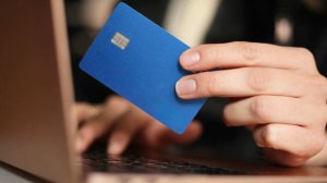 За сервисами платежей нелегальных казино и донатов оппозиции стоит калининградец