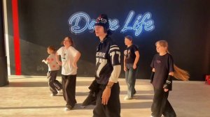 Танцы Hip-Hop. Уроки танцев Хип-хоп для детей в Курске. Обучение с нуля. Школа танцев Dance Life
