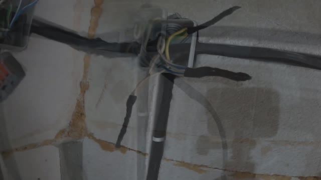 Монтаж электро проводки в бане.