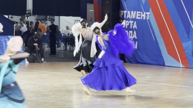 Бальные танцы. Юниоры-1, ST, D, Танго