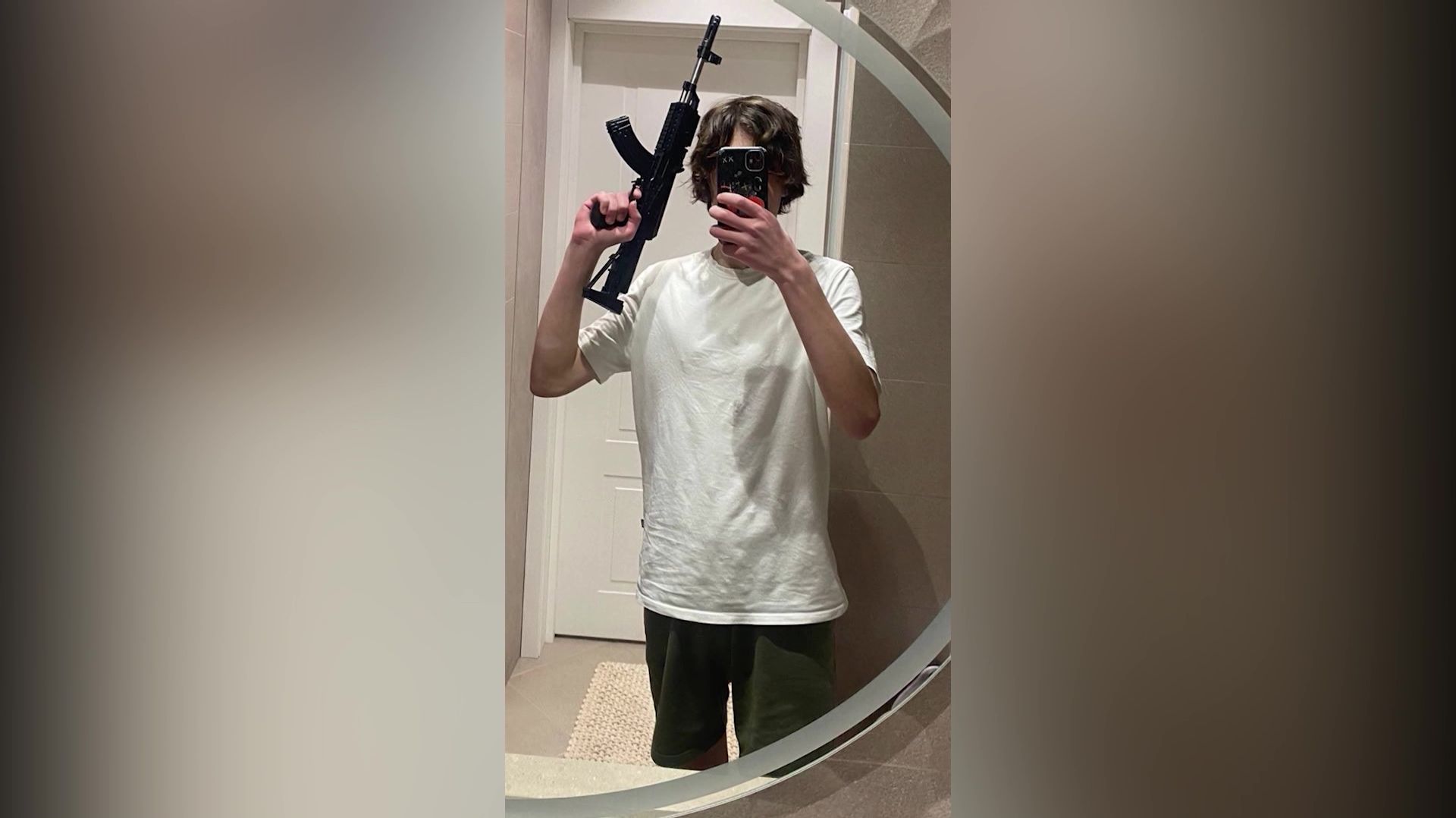 Автомат - игрушечный, последствия - настоящие: подробности ЧП в уфимской гимназии смотреть онлайн