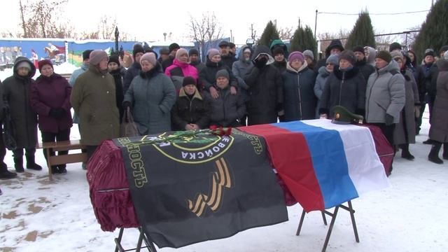 Каменцы проводили в последний путь героев, погибших при исполнении долга смотреть онлайн