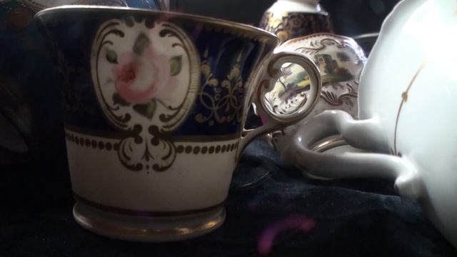 Надо знать как выглядит золото на фарфоре ну и так о жизни насущной смотреть онлайн