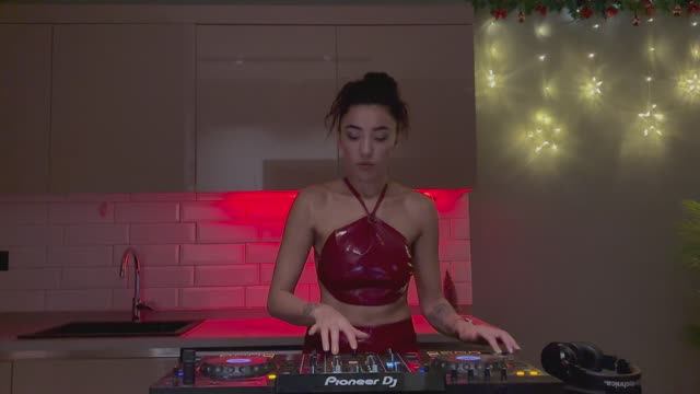 Lidia Petrea - Kitchen Session Vol 2 - Progressive House Techno & Merry Christmas 4k Dj Mix 2025 смотреть онлайн