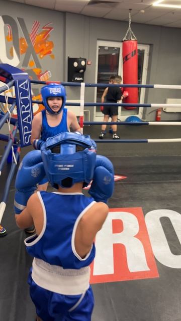 Аман легко работает  😎 3-й раунд