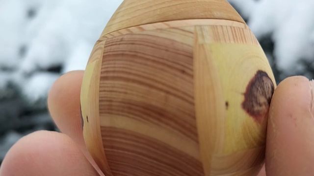 Шкатулка в зимнем парке на голубой ели смотреть онлайн