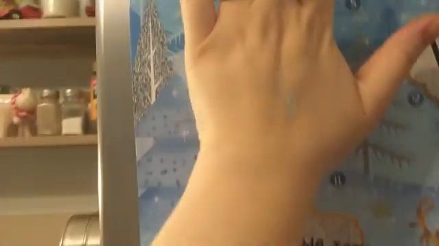 02.12.22 Влогмас 2 декабря Нападение на кота игра из адвент календаря kinder [get.gt]