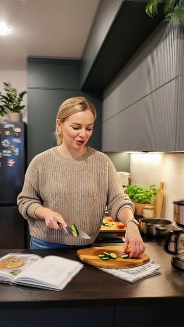 💎 Чёрный цвет без повреждений: почему кварцевый агломерат лучший выбор для тёмных столешниц?