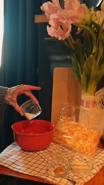 ДА, КАПУСТУ ПРИДЕТСЯ ПОМЯТЬ)))
#салат #тренд #рецепт #коулслоу #быстрыерецепты #обзор #рецепты #мем