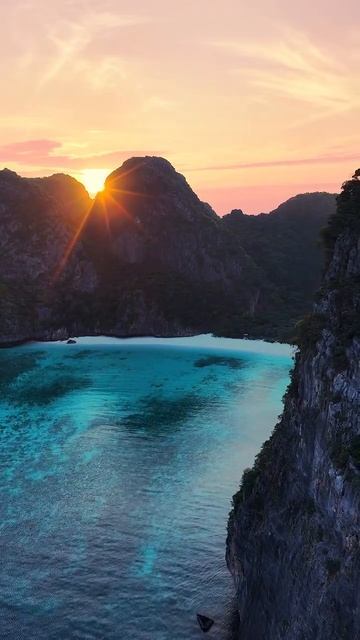 ТЁПЛАЯ ЛЕТНЯЯ НОЧЬ.