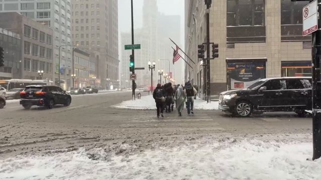 ВЫЖИТЬ В МЕТЕЛЬ 🌨️ Прогулка по занесенному снегом центру Чикаго