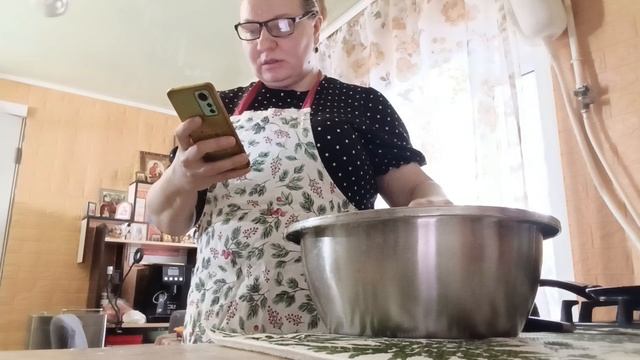 СХОДИЛИ В ПОЛИКЛИНИКУ/ЖАРЮ БЛИНЫ, РАССКАЗЫВАЮ... смотреть онлайн