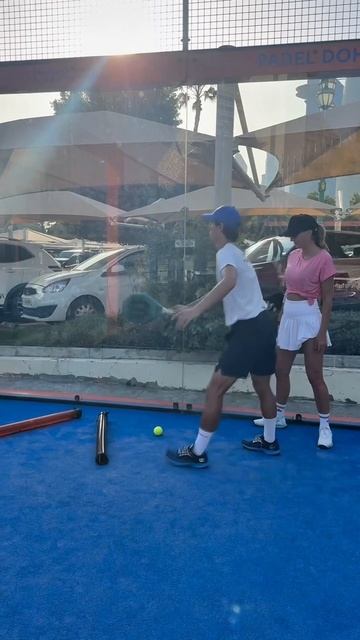 Два шага, чтобы сыграть от стекла смотреть онлайн