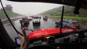 Будни дальнобойщика в США: загрузка, весы и зимняя Калифорния