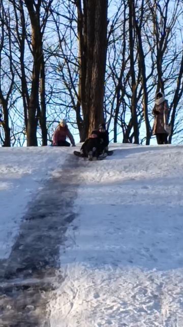 катаемся на горке 3