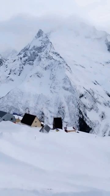 Футуро гостиница на высоте 2250 м Карачаево-Черкесия