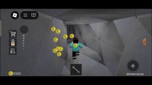 Я играю в Роблокс Побег из тюрьмы Барри Чит.описание