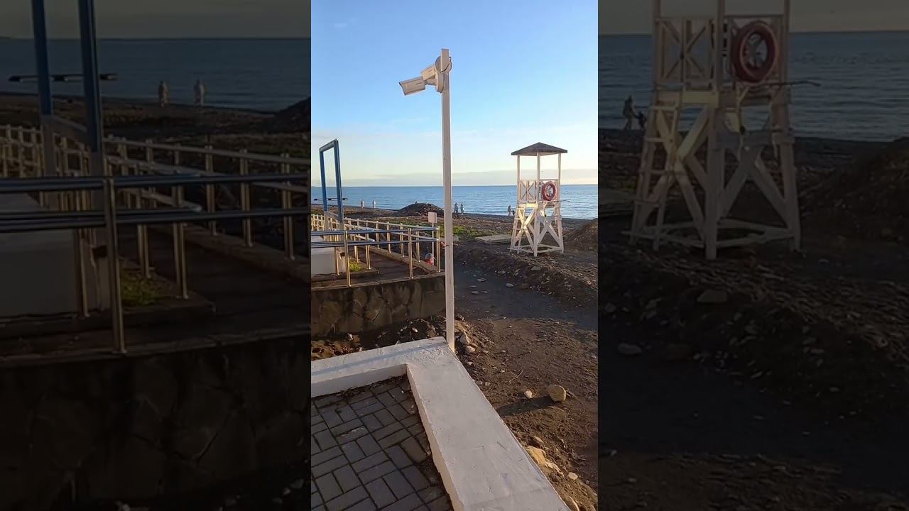 Зимний пляж в Хосте. Сочи. #сочи #адлер #море #сириус #шторм #горы #shorts