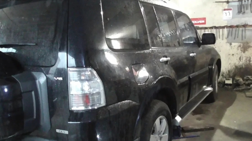 Замена задней ступицы Mitsubishi Pajero смотреть онлайн