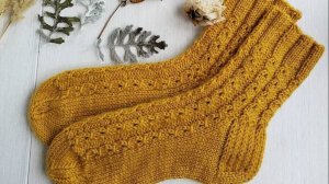 Незамысловатый узор для носков / узор на основе резинки / вяжется просто.