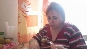 Мукбанг в свой день рождения.