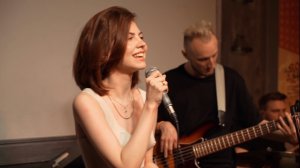 Hello - Александра Бритковская