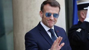 Эксперт Эпископос: Макрон поздно заговорил о переговорах с Путиным