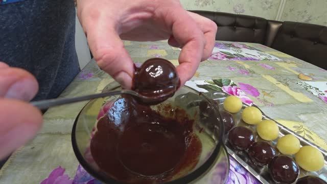 Марципановые конфеты