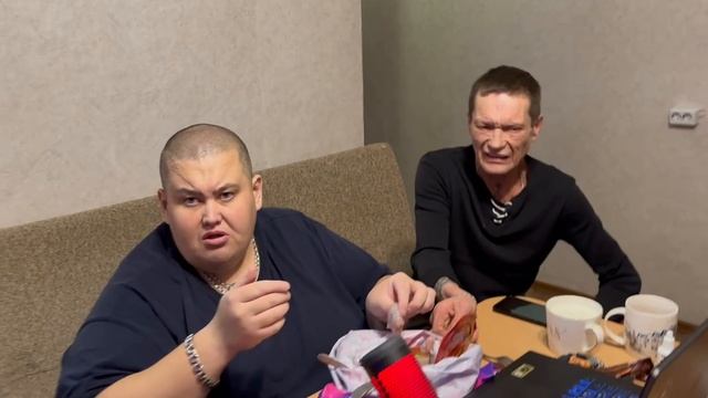 СЪЕЛИ ВСЮ БАНКУ СЮРСТРЁМИНГА ЖЕСТЬ смотреть онлайн