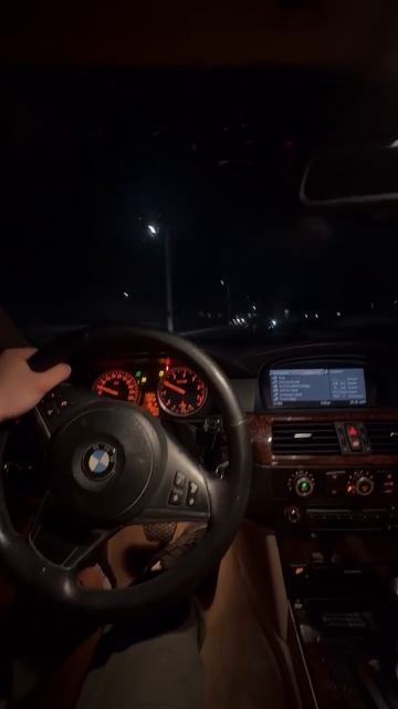 НОЧНЫЕ УЛИЦЫ