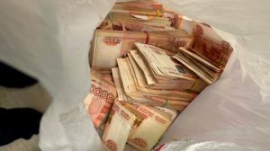 Ключ от квартиры, где деньги: уборщица украла 7,4 млн рублей во время уборки.