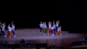 это тот же самый танец но там получше видно