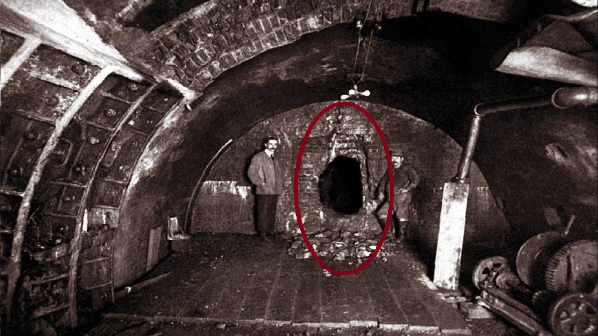 Найден дневник Гайдучка с описанием места где спрятана машина времени смотреть онлайн