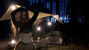 Кемпинг в осеннем лесу, установка лагеря, ночные танцы.