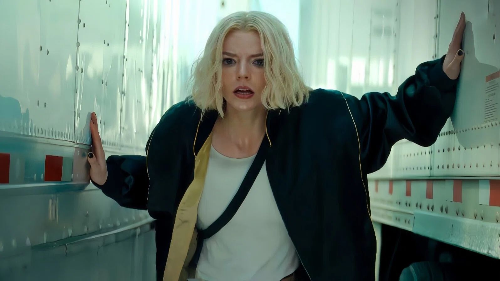 Лаки (1 сезон) — Официальный тизер-трейлер (2026) смотреть онлайн