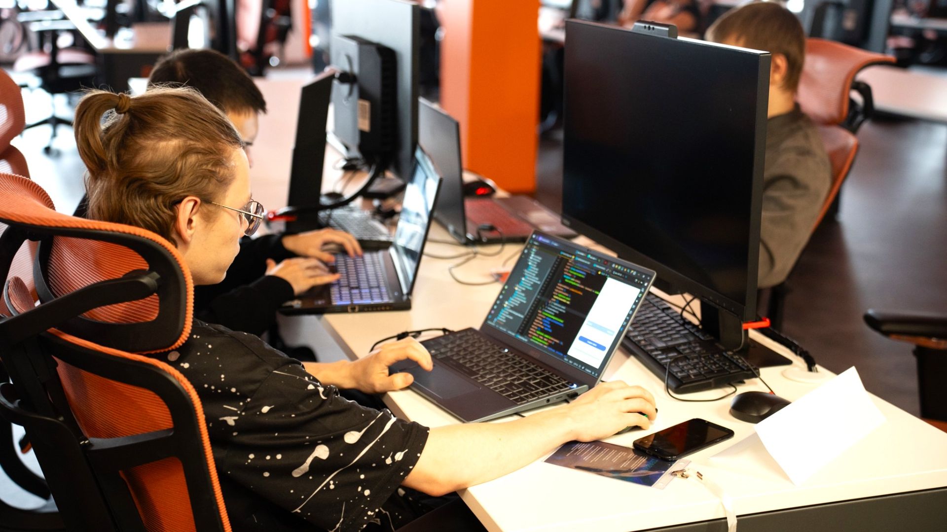 Югорские ИТ-специалисты могут заявиться на отсрочку от службы в армии в 2026 году смотреть онлайн