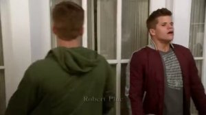 «Отчаянные домохозяйки», 8 сезон, 14 серия: «Уходите из моего дома» — сыновья возвращаются.