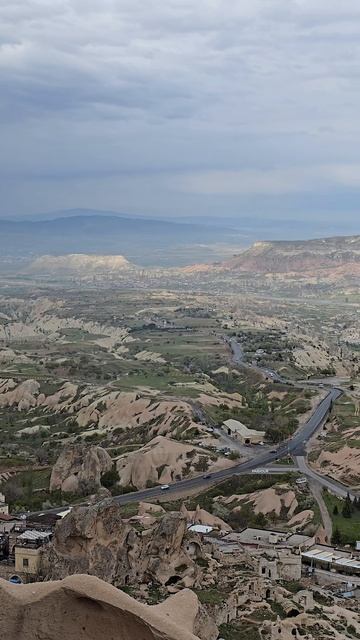 Учхисар, городок между скал в Каппадокии, Турция смотреть онлайн