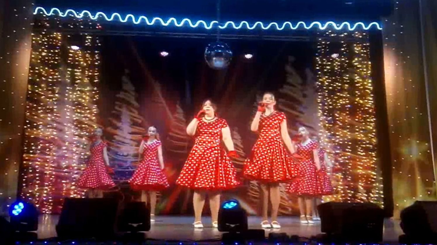 Районный конкурс "Ретро-2026" в ДК.Спутник города Вязники. 3-я часть смотреть онлайн